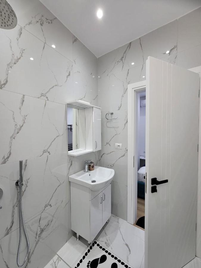 Luxury Room'S By Lika Sarande Exterior photo