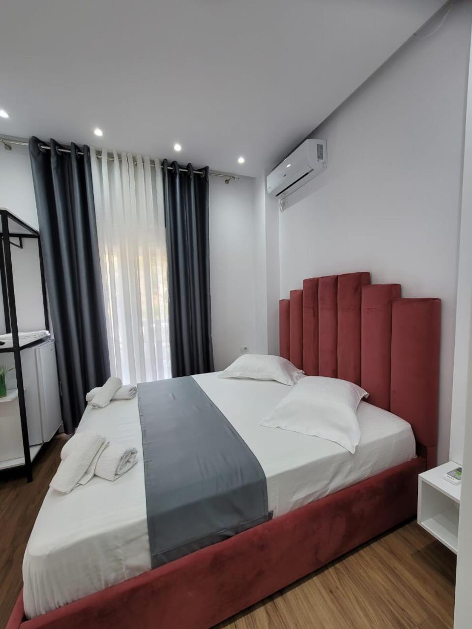 Luxury Room'S By Lika Sarande Exterior photo