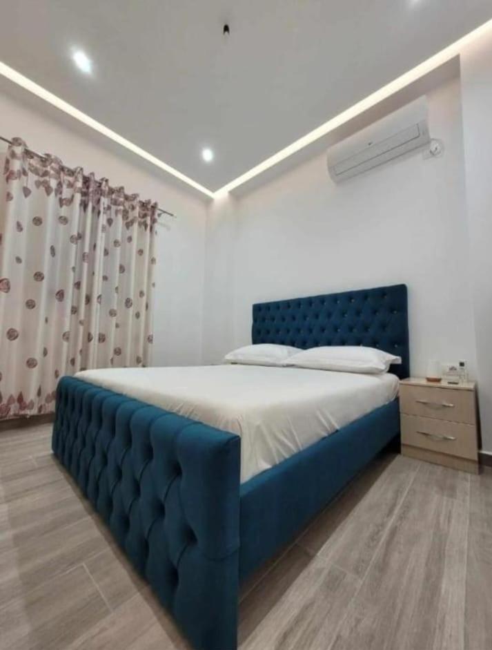 Luxury Room'S By Lika Sarande Exterior photo