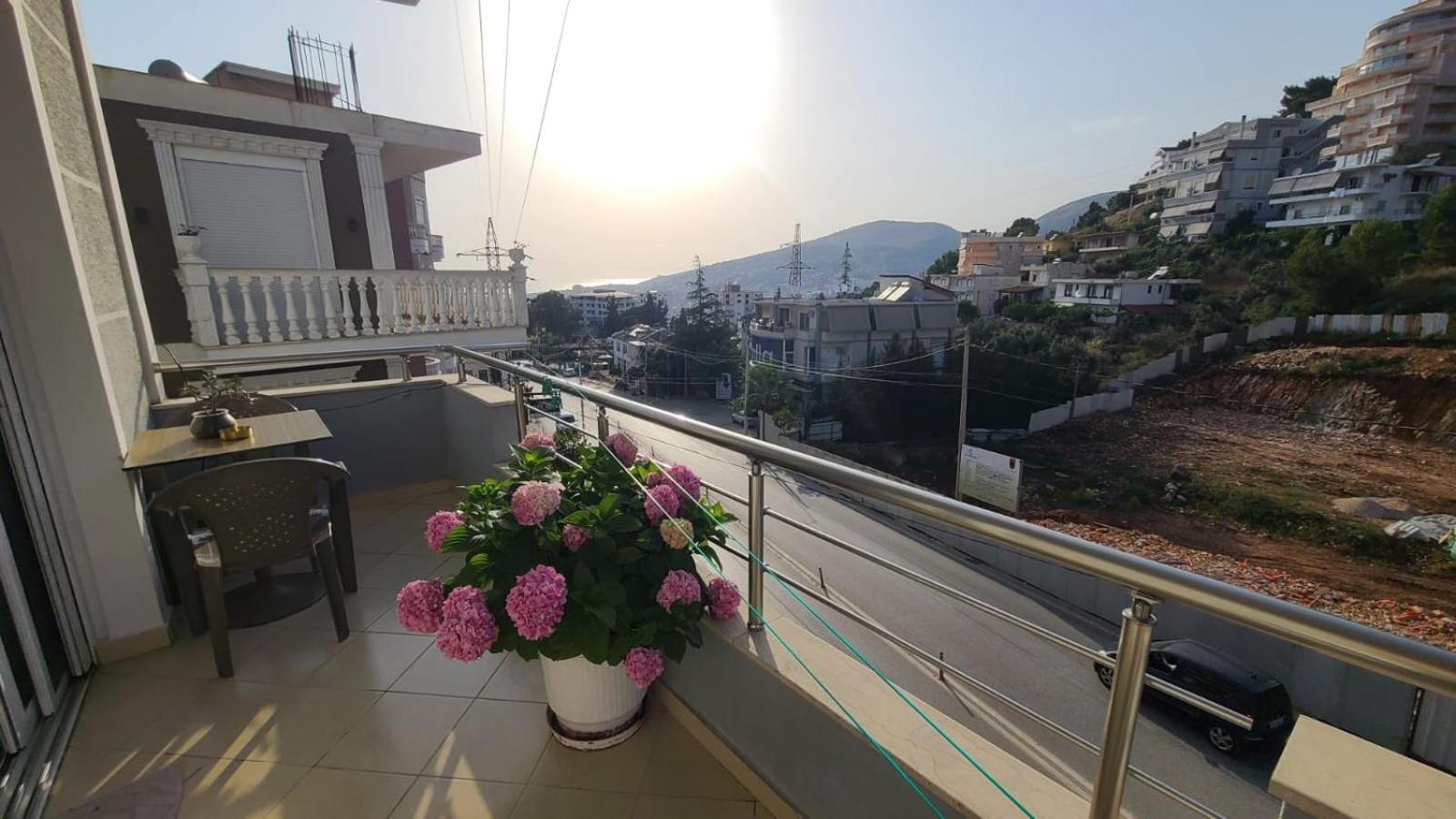 Luxury Room'S By Lika Sarande Exterior photo